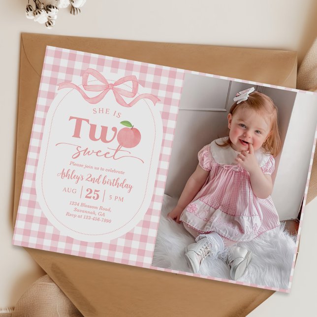 Invitación Peach Sweet Peach de Gingham Rosada Foto de cumple (Subido por el creador)