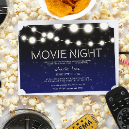 Invitación Película nocturna del patio trasero con luces de c