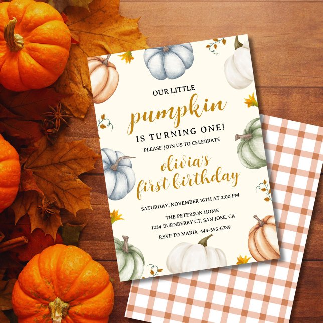 Invitación Pequeña Calabaza Otoño Primer Cumpleaños (Rustic pumpkin birthday invite with colorful pumpkins and editable party text)