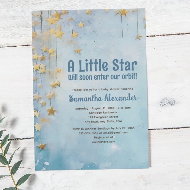 Invitación Pequeña ducha de bebé azul Star (Little Star blue baby shower invitation. Celestial. Hanging stars on twilight blue background.)