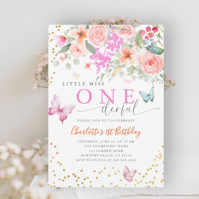 Invitación Pequeña Miss Maravillosa Chica de Mariposas Primer (little miss onederful girls 1st birthday invite happy garden wildflowers butterflies watercolor chic)