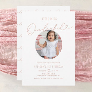 Invitación Pequeña Miss minimalista Maravillosa Primer Cumple