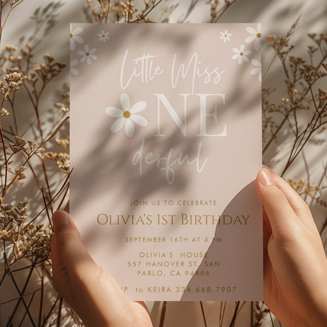 Invitación Pequeña Miss ONE: Maravilloso Daisy Flowers Primer (Subido por el creador)