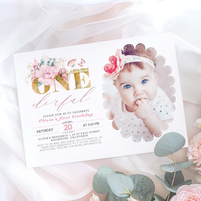 Invitación Pequeña Miss ONEMaravillosa Oro Primera Fotos de c (Little Mis One Derful 1st Birthday Photo Invitation)