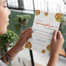 Pequeñas calabazas están en camino a la ducha de b