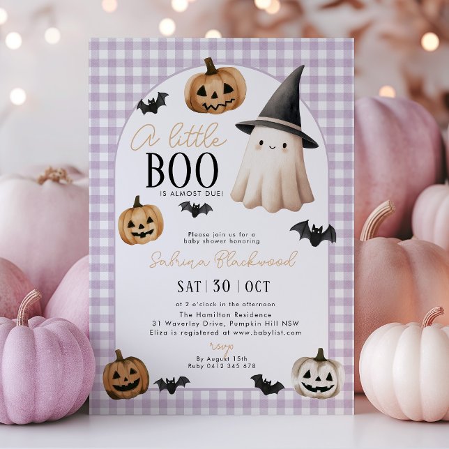 Invitación Pequeño Boo Baby Shower Purple Ghost Pumpkin (A little Boo is almost due! purple halloween themed baby shower invitation with ghost and pumpkins)