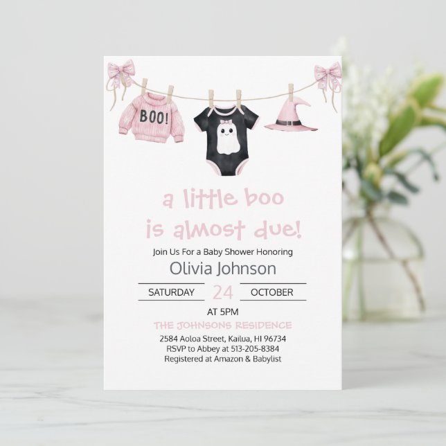 Invitación Pequeño Boo Rosa Ropa Chica Halloween Baby Shower (Anverso de pie)