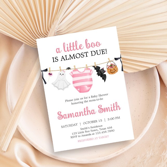 Invitación Pequeño Bote Rosa Baby Shower (Girl Little Boo Halloween Clothesline Baby Shower Invitation)