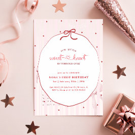 Invitación Pequeño Corazón Dulce Lazo Rosa Rojo Primer Cumple