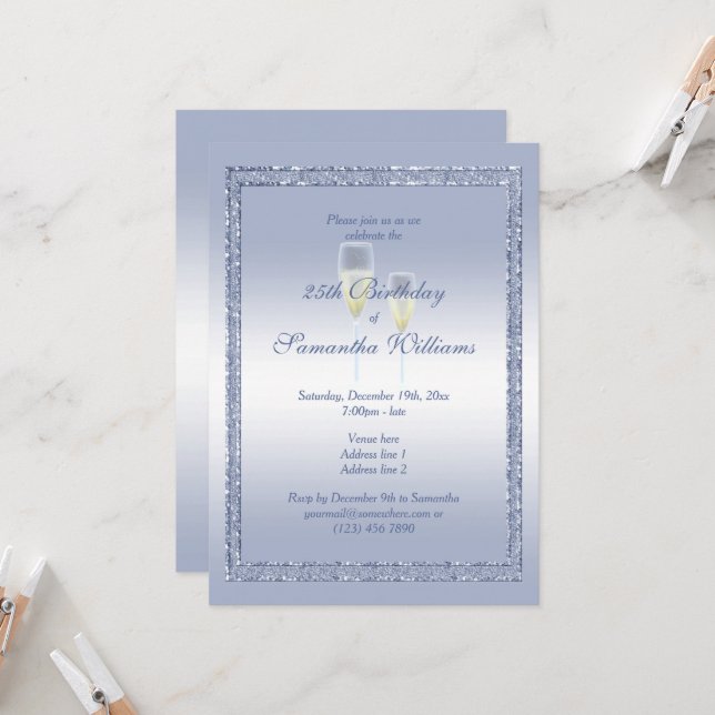 Invitación Periwinkle Purpurina y Champán Flutes Cumpleaños (Anverso/Reverso In Situ)