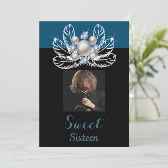 Invitación Perlas blancas y diamantes plumas blancas y foto (Anverso de pie)