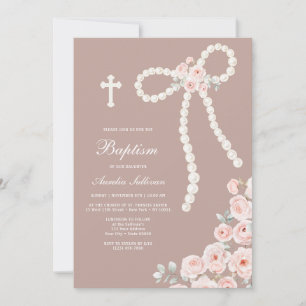 Invitación Perlas Lazo y Rosas sobre Bautizo Beige