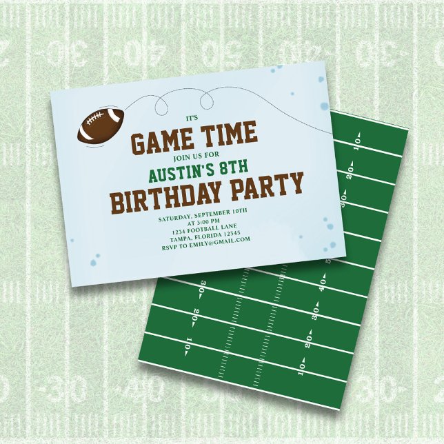 Invitación Personalizado del partido de cumpleaños del campo  (Birthday party invitation with classic football field,)