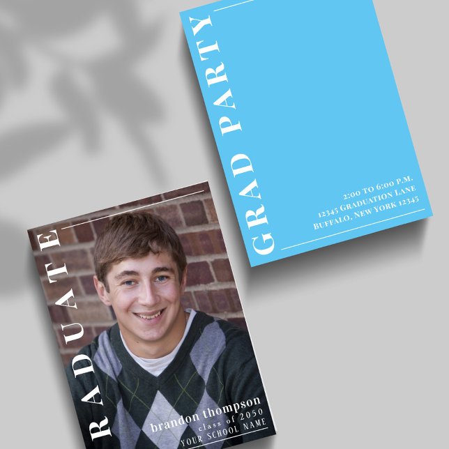 Invitación Personalizado del Partido de Graduación Azul Moder (Graduation photo invitation announcement With Carolina Blue. )