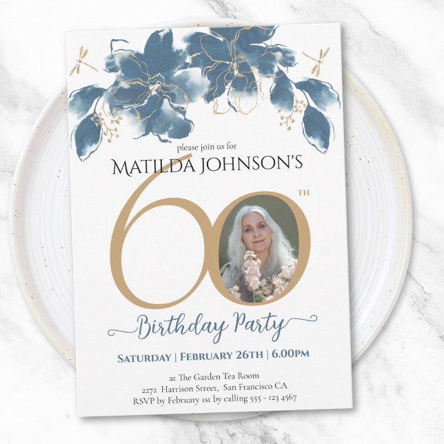 Invitación Personalizado floral de oro azul foto 60 cumpleaño (Blue Gold Floral Custom Photo 60th Birthday Invitation)