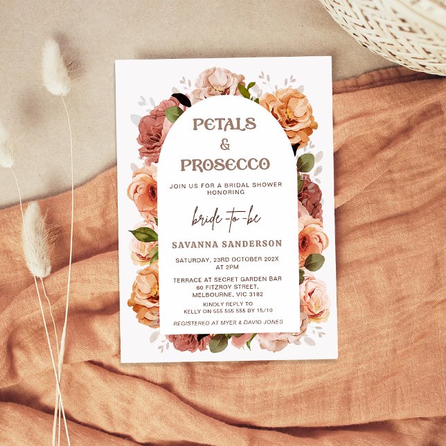 Invitación Pétalos florales de otoño modernos Ducha de novia  (Modern Floral Fall Petal and Prosecco Bridal Shower Invitation, Arch, Petal Prosecco Invitation)