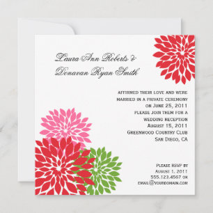 Invitación Pétalos verdes de flores de color rosa oscuro y pá