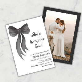 Invitación Photo Black Bow She's Tying the Knot Bridal Shower