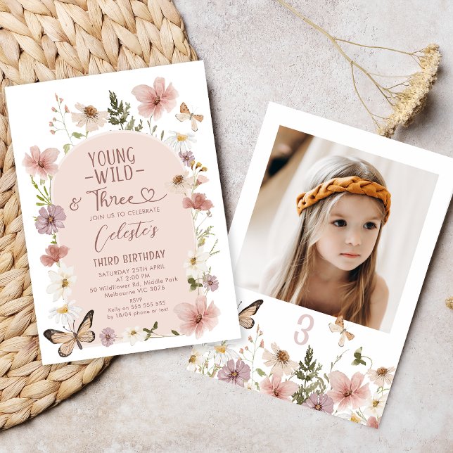 Invitación Photo Blush Wildflower Young Wild Three Birthday  (Young, Wild and Three Birthday Invitation Wildflowers. Wildflowers 3rd Birthday Invitation Photo)
