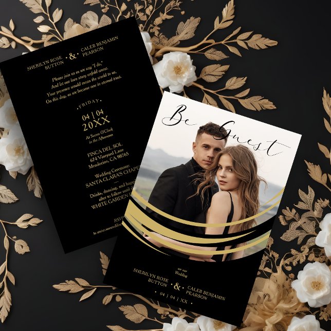 Invitación Photo Exquisite Modern Golden Abstract Shape (Exquisite Modern Faux Golden Abstract Geometric Shape Photo Wedding Invitation with Envelope.)