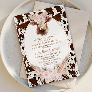 Invitación Piel de vaca Boho Pink Floral Highland Cow Baby Sh