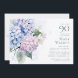 Invitación Pink Blue Hydrangeas 90th Birthday Card Request<br><div class="desc">Esta hermosa horangeas, la invitación a la fiesta de cumpleaños 90 con tarjeta, es impresionante y sorprendente! Con sus exquisitas hortensias azules, rosadas y violetas con un suave lavado de acuarela detrás, es perfecto para tu ser querido que cumple 90 años. La parte trasera tiene una tarjeta muy bien formulada...</div>