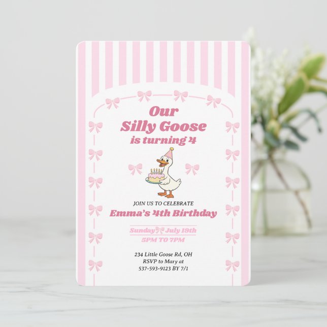 Invitación Pink Bow One Silly Goose Girl 4th Birthday Party (Anverso de pie)