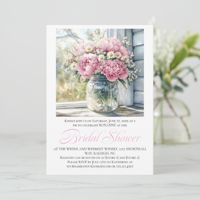 Invitación Pink Peonies White Daisies in Mason Jar (Anverso de pie)