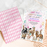 Invitación Pink Purple Farm Animals Barnyard Birthday Chica<br><div class="desc">Esta invitación rebosa de carisma ondulante cuenta con un animado conjunto de animales de granja adorables. Mientras envía estas invitaciones, imagina la emoción que traerán. Los adorables animales de granja, los coloridos globos y la promesa de una celebración alegre seguramente encenderán el espíritu fiesta en todos los que los reciben....</div>