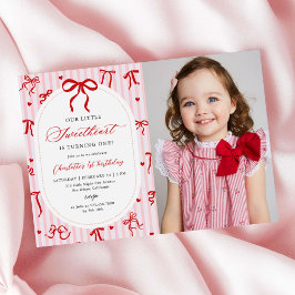Invitación Pink Red Coquette Bow Valentine 1st Birthday Photo