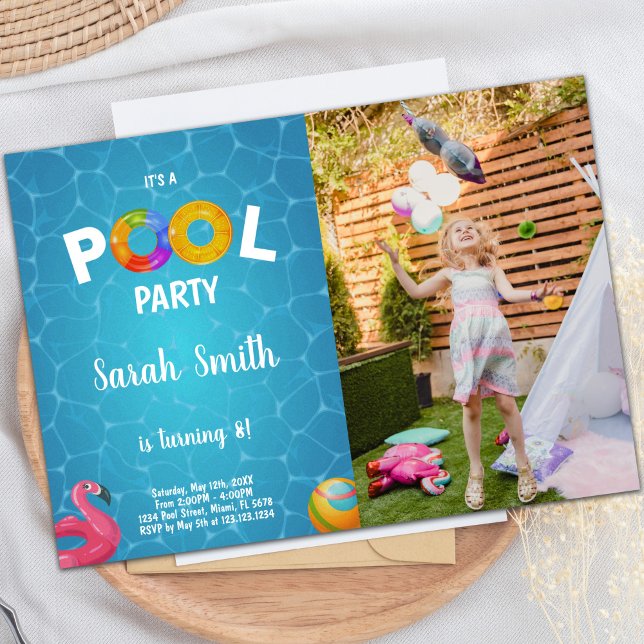 Invitación Piscina de agua Flamingo Foto de cumpleaños invita (Water Flamingo Pool Birthday Invitations photo)