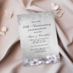 Invitación Plata Morada Floral 25 Aniversario del Boda<br><div class="desc">Invitación al 25º Aniversario de la Plata Morada Floral Ver colección de coincidencias en Nicho y Nest Store Diseño cortesía de: https://www.etsy.com/shop/SmallHouseBigPony</div>