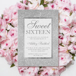 Invitación Plata purpurina moda moderna y elegante Sweet 16<br><div class="desc">Una moderna moda de bonito y elegante ducha de purpurina de color plateado dulce invitación a la fiesta de 16 años con plata y marco plateado elegante Perfecto para una princesa Dulce dieciséis,  perfecta para ella,  la modistonista que ama el diseño moderno y el brillo</div>