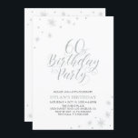 Invitación Plata y blanco | Moda moderna 60ª fiesta de cumple<br><div class="desc">Celebremos su sexagésimo cumpleaños con esta elegante invitación a la fiesta. Este diseño presenta tipografía de plata de moda en los gráficos de destello frontales y plata con una foto en el reverso. Reemplace la foto de ejemplo con la suya o elimínala si no la desea. El color de fondo...</div>