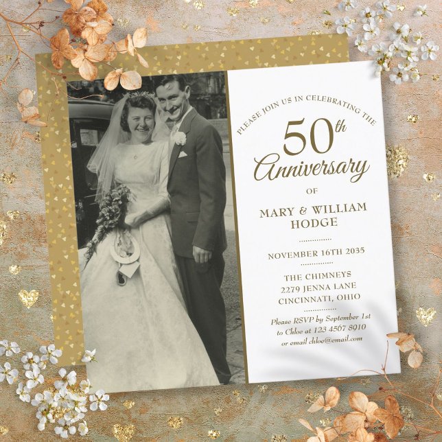 Invitación Plaza de la foto del Boda Gold Hearts, 50 Aniversa (50th Anniversary Gold Hearts Wedding Photo Square Invitation)