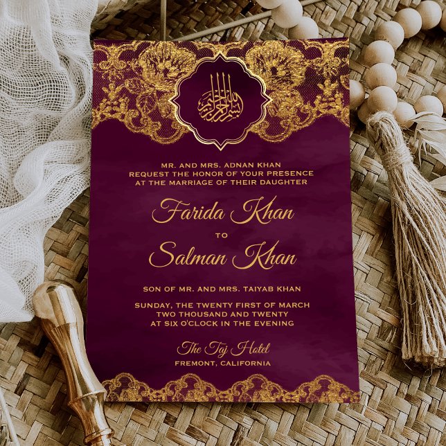 Invitación Pluma morada Relieve metalizado dorado encaje islá (Subido por el creador)