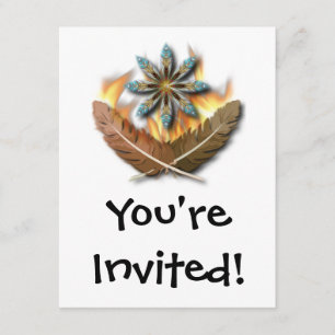 Invitación plumas de hawk de cola roja y llamas digitales