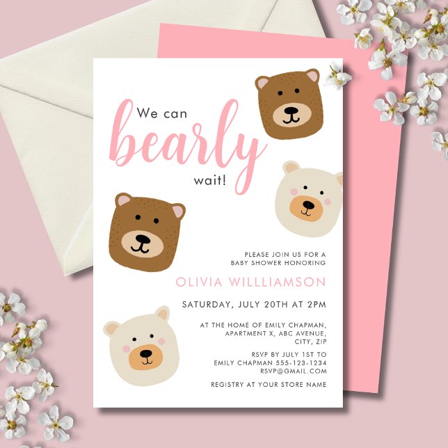 Invitación Podemos esperar a Chicas rosados Baby Shower (We can bearly wait, cute teddy bear baby shower invitation with girl text for baby girl.)