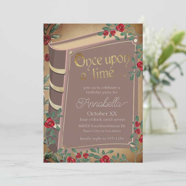 Invitación Portada de libro de cuento de hadas con rosas roja (Anverso de pie)