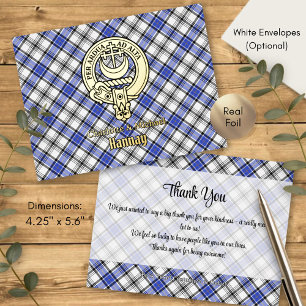 Invitación Postal Con Relieve Metalizado Crest de Clan Hannay sobre tartán