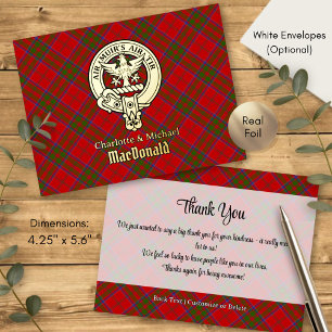 Invitación Postal Con Relieve Metalizado Crest de Clan MacDonald de Keppoch sobre Tartán