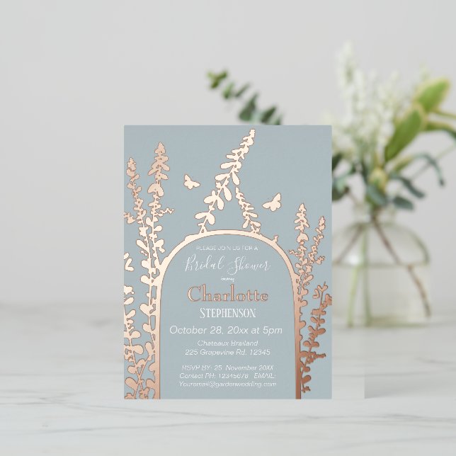 Invitación Postal Con Relieve Metalizado Elegante jardín deja mariposas ducha de novia (Anverso de pie)