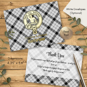 Invitación Postal Con Relieve Metalizado Escudo de armas del Clan MacFarlane sobre tartán n