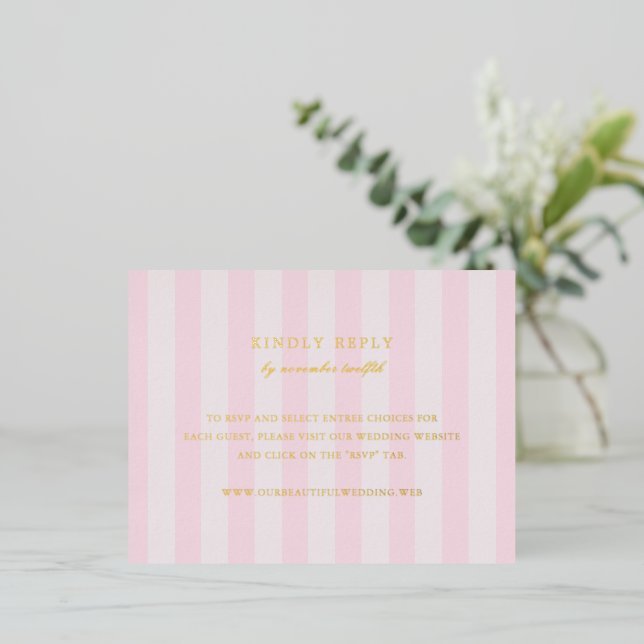 Invitación Postal Con Relieve Metalizado Modern Pink Stripes Elegant Wedding Foil RSVP Card (Anverso de pie)
