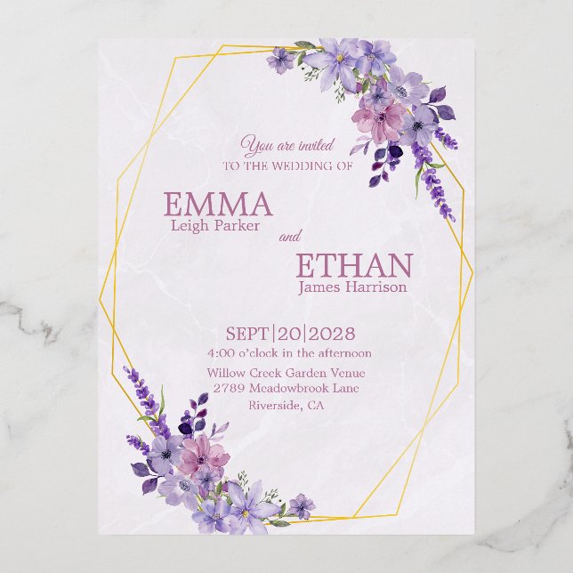 Invitación Postal Con Relieve Metalizado Shades of Dusty Purple Blooms Geometric Wedding  (Anverso)