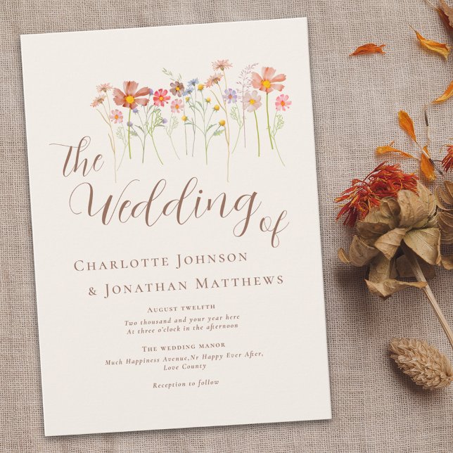 Invitación Pradera de flores silvestres letra elegante beige  (Colorful Wildflower boho floral elegant script Wedding invitation Watercolor flowers fall colors)