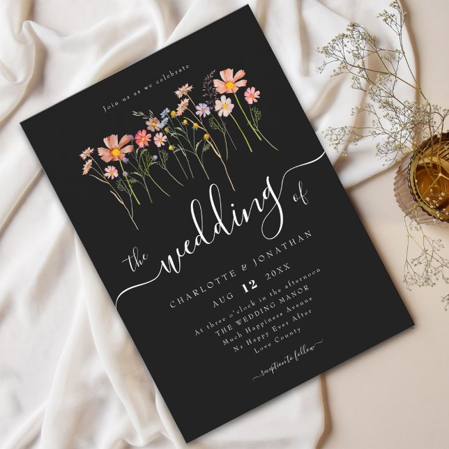 Invitación Pradera de Flores Silvestres Letra Elegante Blanco (Wildflower meadow boho floral black and white Wedding invitation Modern elegant script fall colors)