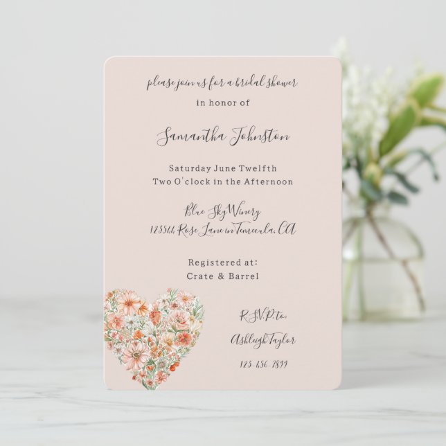 Invitación Pretty Peach Floral Heart Bridal Shower (Anverso de pie)