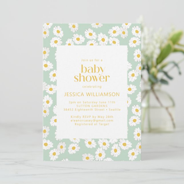 Invitación Primavera Pastel Sage Green Daisies Baby Shower (Anverso de pie)