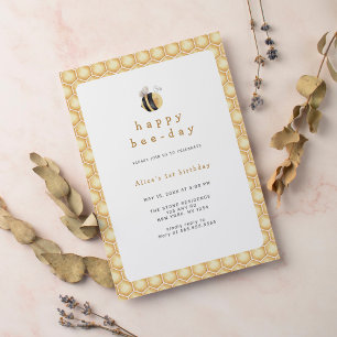 Invitación Primer cumpleaños de Cute Bee Day moderno